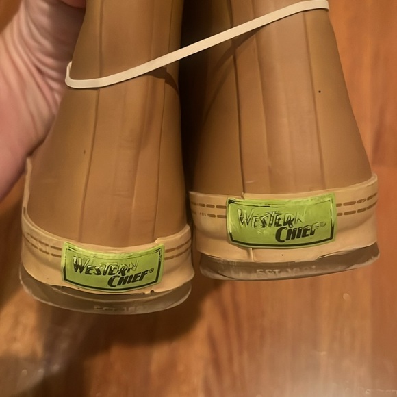 Western Chief Happy Helper Chestnut boots / Rain kids size 2US/ 1UK EUR33 - Picture 11 of 11